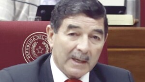 Tres senadores salen de HC y para Bachi “todo bola es”