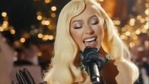 Christina Aguilera estrena su nuevo tema navideño grabado junto a la Torre Eiffel
