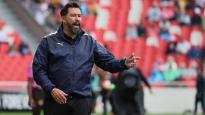 Vitamina” llega a Olimpia en medio de fuertes críticas: "Yo no lo contrataría"