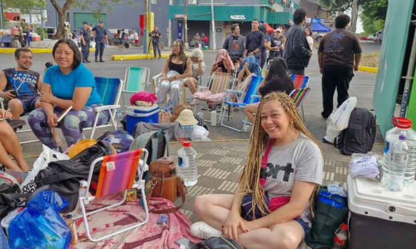 Fans acampan desde anoche y la Policía despliega operativo con 2.150 agentes - OviedoPress