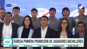 Egresa primera promoción de jugadores bachilleres