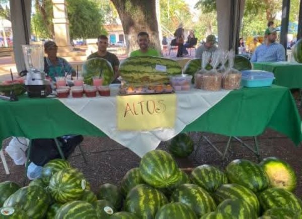 Popular / Oĩma la sandía más grande y más rica en Cordillera