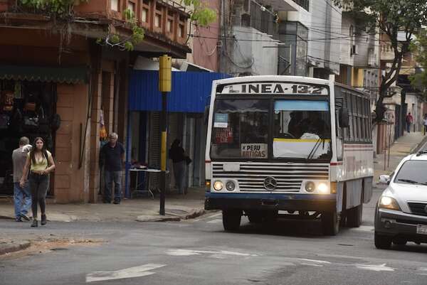 Ante “otra mentira del Gobierno”, choferes vuelven a analizar huelga - Nacionales - ABC Color