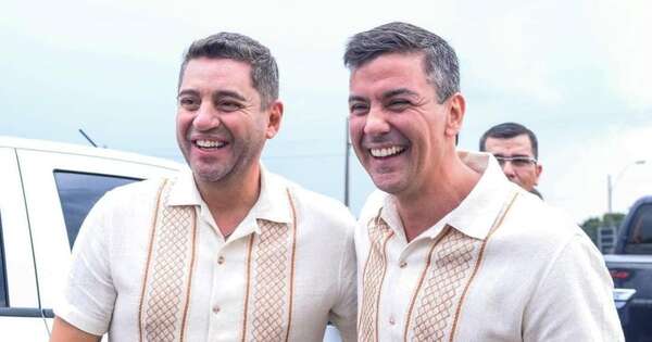 La Nación / Ejecutivo declara al ao po’i como prenda oficial del Gobierno en la temporada veraniega