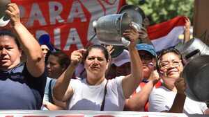 Lo que tenés que saber: Protestas con cacerolazos, crisis de buses y más créditos a viviendas