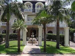 AUDIO: Senabico subastará mansión comisada en juicio a Ramón González Daher  - A La Gran 7-30 - ABC Color