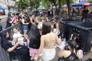 A esperar un chiqui más, el acceso se habilita a las 16:45 chicas