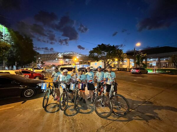 Pedalean por la fe: ciclistas itapuenses cruzan desde Buenos Aires rumbo a Caacupé