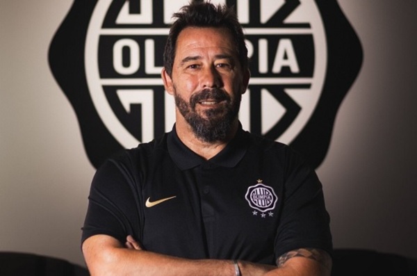 Pablo “Vitamina” Sánchez es presentado como nuevo entrenador de Olimpia