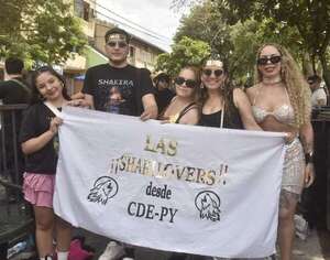 Shakira en Paraguay: fans llegan desde distintas latitudes para ver a “La Loba” - Música - ABC Color