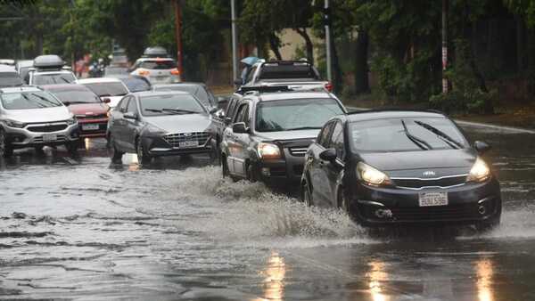 Tormentas para Asunción y varios departamentos en horas de la tarde