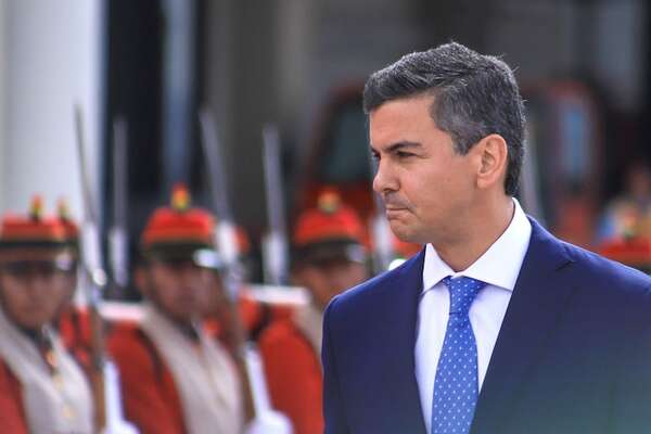 ¿Amenaza a Nakayama?: esto dijo Santiago Peña al senador liberal  - Política - ABC Color