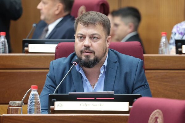 Senador Soroka apuntó a los frigoríficos: “Hay cuatro o cinco tipos que se reúnen y fijan los precios”