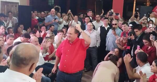 La Nación / Arropado por la dirigencia de HC, Camilo Pérez inició campaña a la Intendencia de Asunción