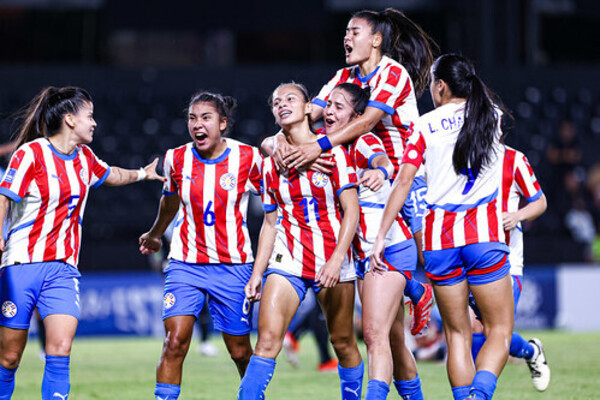 Triunfo de la Albirroja Femenina en la Huerta
