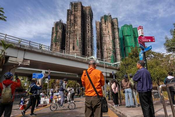 Hong Kong inicia tres días de luto mientras avanza la investigación del incendio de Tai Po - Mundo - ABC Color
