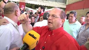 AUDIO: Camilo Pérez oficializa su precandidatura a la intendencia de Asunción  - Notas - ABC Color