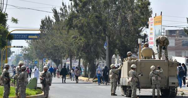 La Nación / Estado de emergencia: Perú militariza frontera con Chile por inmigrantes indocumentados