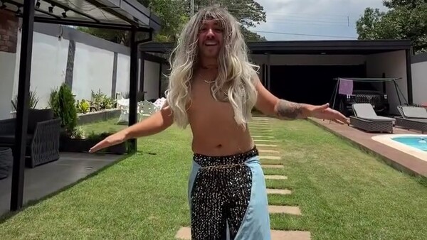 Popular / (VIDEO) ¡Una cambiada "Shakira" llegó hasta la casa de Marilina Bogado!