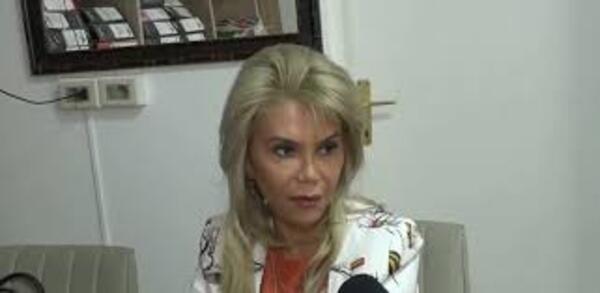 Arquitecta denuncia que estuvo a punto de perder su casa por la mafia de los pagarés - PDS RADIO Y TV