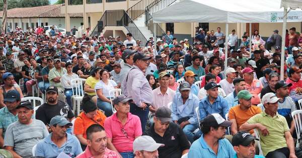 Diario HOY | Pescadores recibieron subsidio y víveres