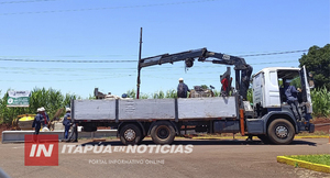 AVANZAN LAS OBRAS DE INSTALACIÓN DE COLUMNAS EN EL CENTRO DE NUEVA ALBORADA