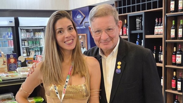 Popular / Carlos Martini y su lamento con las mujeres: "Soy sólo una foto"