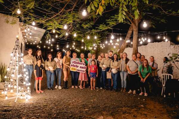 Campaña “Vivir sin violencia”: iluminan pasillos de Cateura y del Mercado 4 - Nacionales - ABC Color