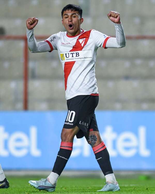 Hat trick del paraguayo Bobadilla en Bolivia - Fútbol Internacional - ABC Color