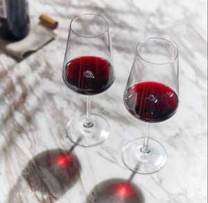 ¿Qué tan malo es pasarse de copas un solo día?