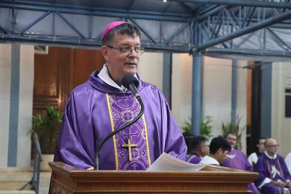 “La educación es un bien común olvidado”: duro llamado de monseñor Jubinville en Caacupé - Nacionales - ABC Color