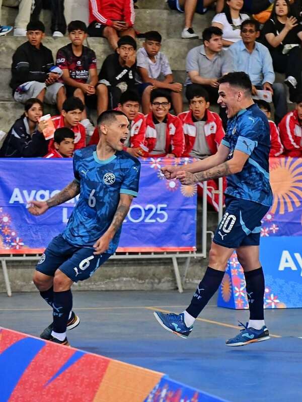 Juegos Bolivarianos: Albirroja festeja contra anfitriones en futsal - Polideportivo - ABC Color