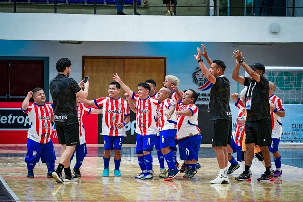 La selección "Karapeí" obtuvo el bi campeonato de la Copa América de "Talla Baja 2025" en penales - La Tribuna