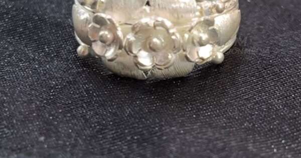 La Nación / El anillo que los soldados regalaban antes de ir a la guerra