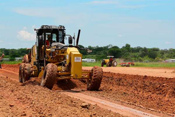 Construcción Crece: 244 mil empleos y Rol en Paraguay