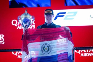 Joshua Dürksen roza la victoria en Lusail F2