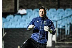 Lentinelly, opción en el arco de Olimpia