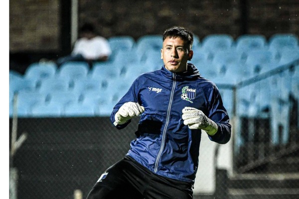 Lentinelly, opción en el arco de Olimpia