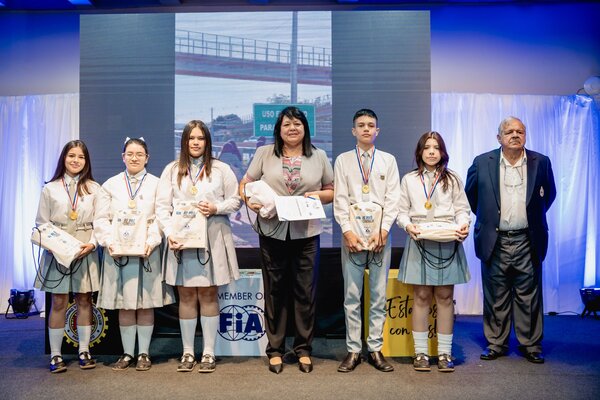 La nueva generación toma el volante: colegios se lucen en "RE PRO al conducir"