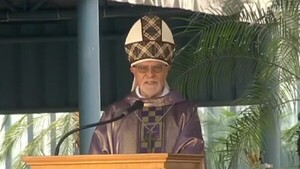 Obispo reclama desalojos injustos y pide despertar ante tanta corrupción y nepotismo