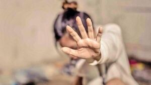 Policía detiene a sospechoso de violar y robar a una mujer en su domicilio