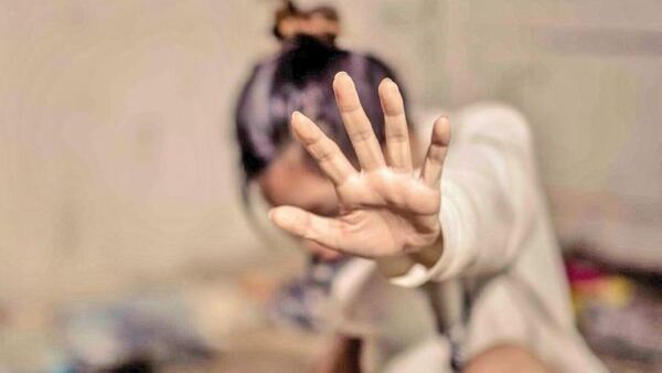 Policía detiene a sospechoso de violar y robar a una mujer en su domicilio