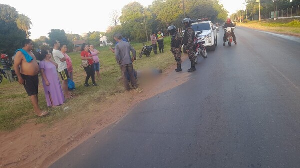 Popular / ¡Atropelló a karai y rajó del lugar!