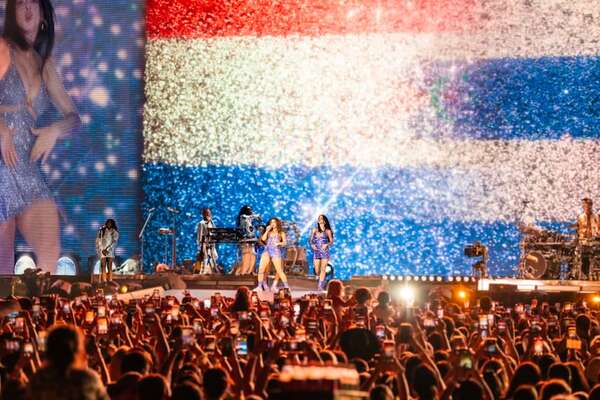 Shakira: casi 40 cuidacoches fueron demorados y hubo dos detenidos - Policiales - ABC Color