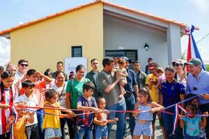 Unas 366 familias reciben casas dignas en Concepción y llegan a 2.200 las beneficiadas en el departamento