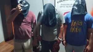 Padre e hijos son detenidos tras gresca con policías en Ciudad del Este