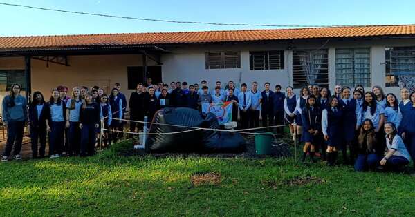 La Nación / Colegio de Naranjal: con biodigestor convierten residuos del comedor escolar en gas