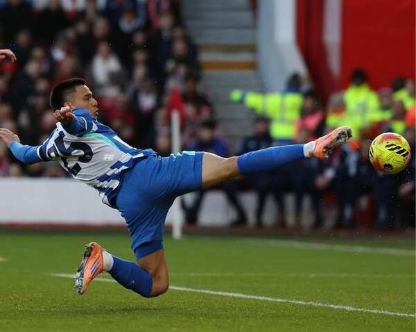 El Brighton de Diego Gómez se engancha a Europa - Fútbol Internacional - ABC Color