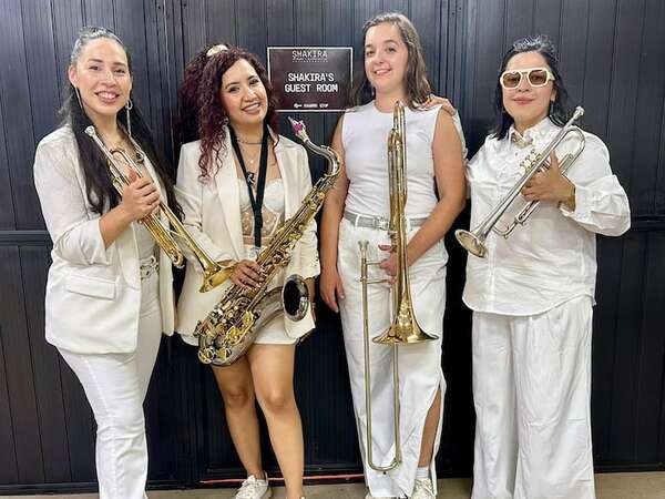 La experiencia inolvidable de las cuatro músicas paraguayas que tocaron con Shakira - Música - ABC Color