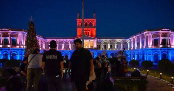 La Nación / La Navidad Florece en Paraguay: garantizan servicio de Búho tras evento presidencial